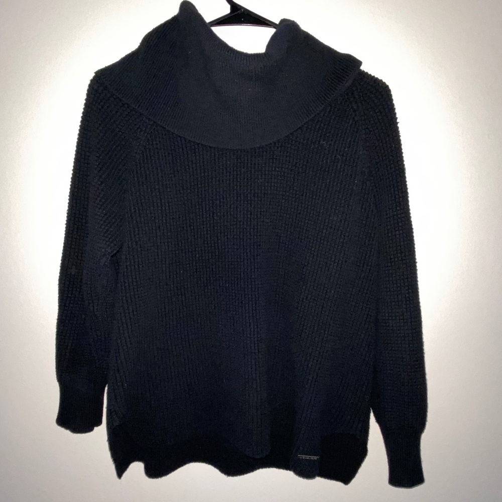 Micheal Kors (M) Black Turtleneck Sweater